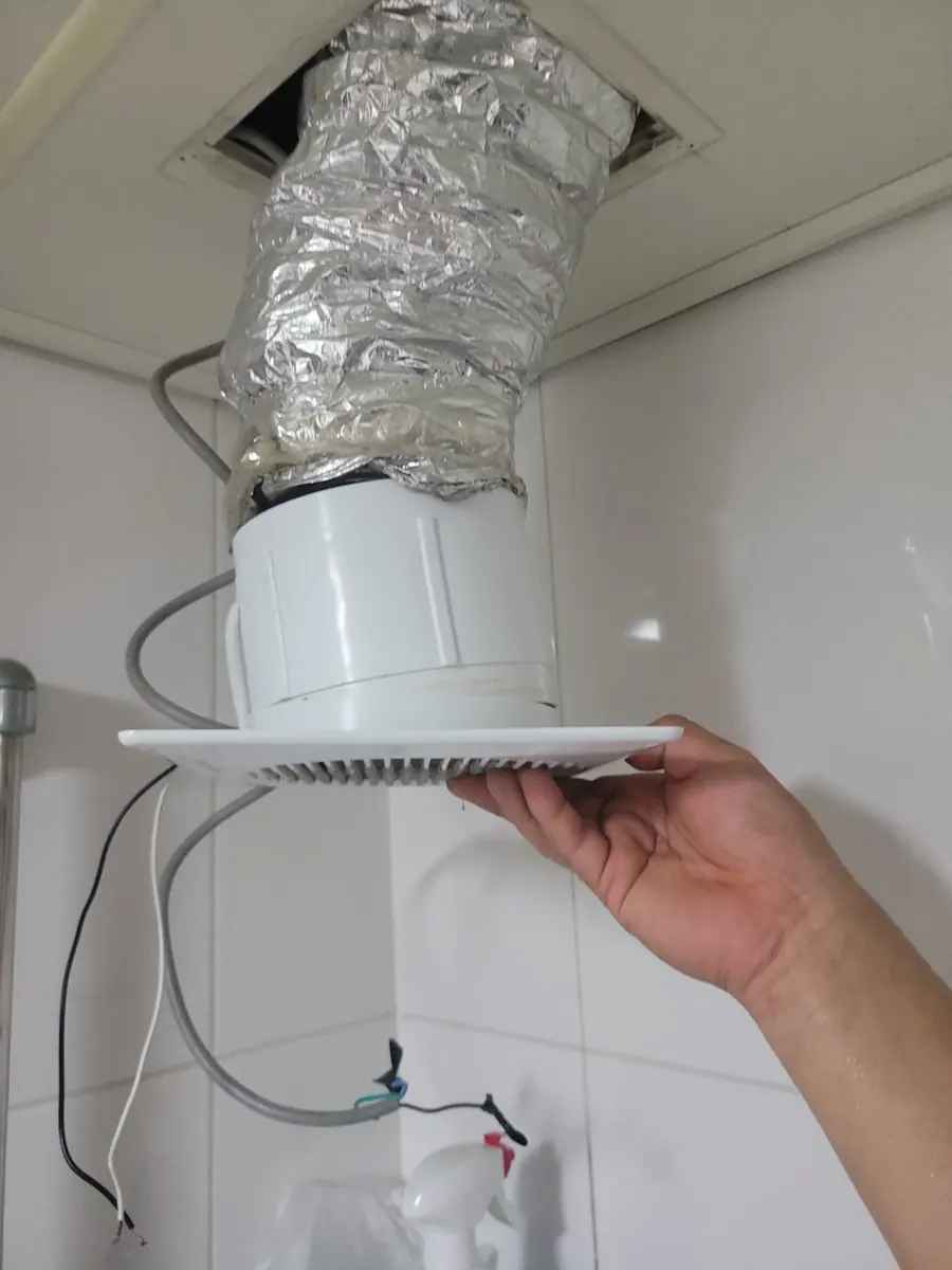 화장실 환풍기 교체 현장 사진 2